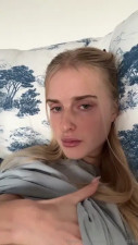 Sophi South's Close-Up Pussy Play