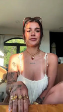 Ari Kytsya Strokes Her Dildo Live On Stream