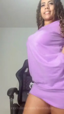 Big Booty Boomsar Makes Her Juicy Bum Jiggle