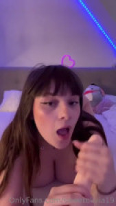 SweetOlivia19 Plays With Her Dildo On Bed