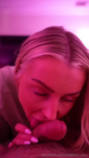 Madison_Skyy Gets Creampied In Dim Lighting