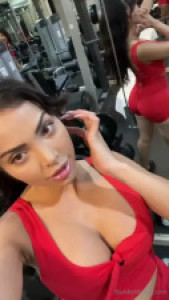 BaddieMaddy Makes Herself Squirt At The Gym