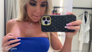 Blonde Lucy Sea Fingering In A Changing Room