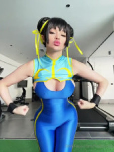 Hidori Rose Gets Nailed In The Gym As Chun Li