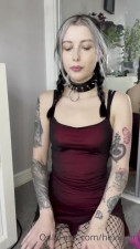 RubyHexx Stretches Her Asshole With A Dildo