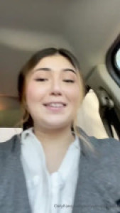 OnlySeraphineXxx Pleasures Herself In The Car