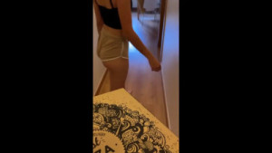 Sarah Roomie Pleasures The Delivery Guy Until He Cums