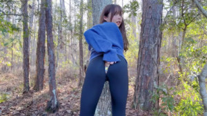 Plugged Kitty Kum Squirts In The Forest