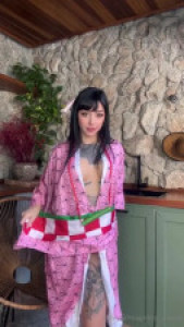 Sexy Lai Dawud Strips Off Her Nezuko Costume